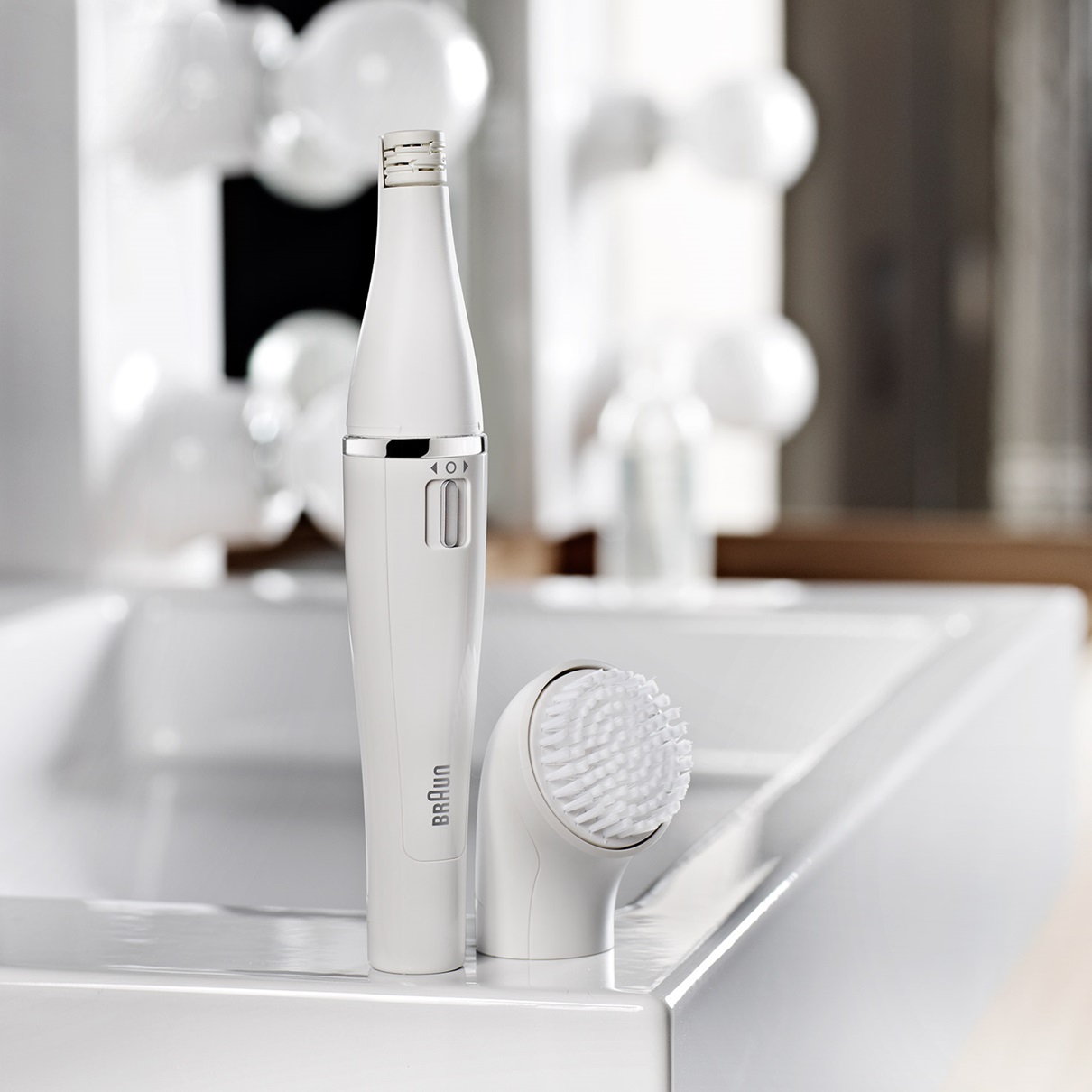 Braun SE810 Face Premium Yüz Temizleme Fırçası ve Yüz Epilatörü