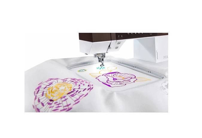 Pfaff Creative Ambition 640 Elektronik Piko ve Nakış Makinesi