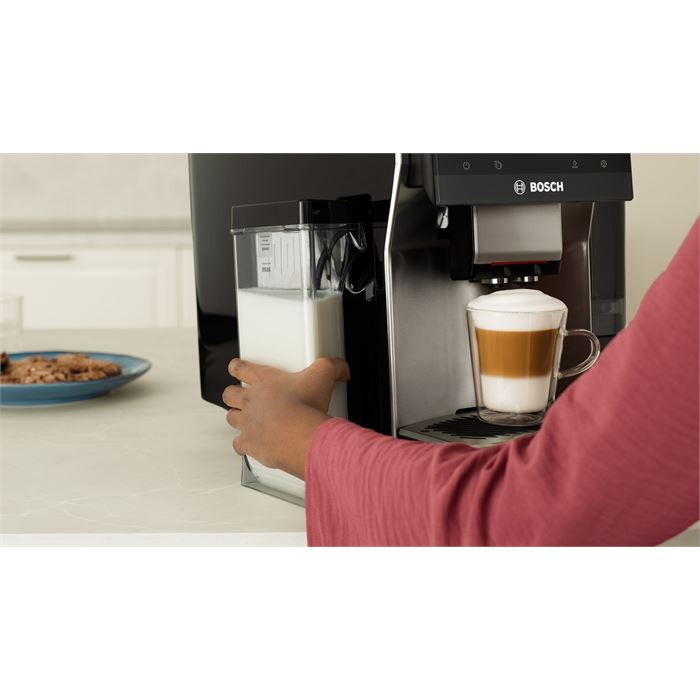 Bosch Serie 8 TQE80703 Tam Otomatik Espresso Makinesi